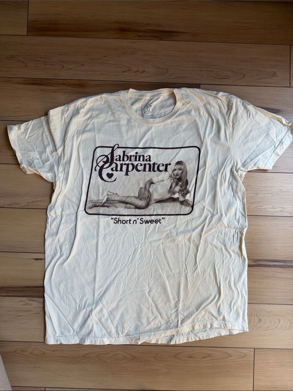 Sabrina Carpenter Concert Tee Size XXL